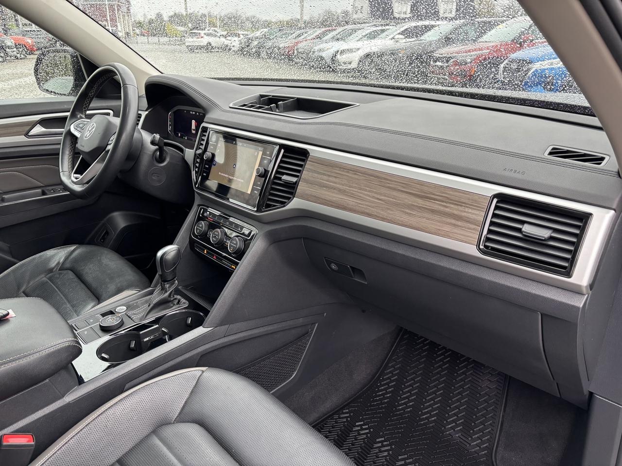 2023 Volkswagen Atlas Highline ~CLEAN CARFAX~ Photo