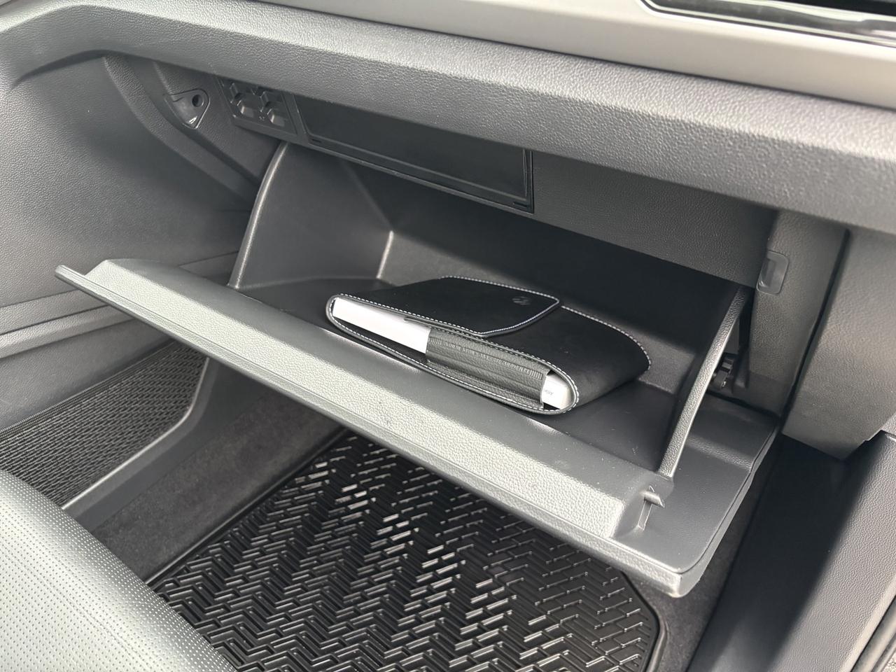 2023 Volkswagen Atlas Highline ~CLEAN CARFAX~ Photo