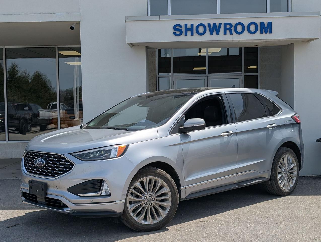 Used 2022 Ford Edge Titanium AWD for sale in Mount Brydges, ON