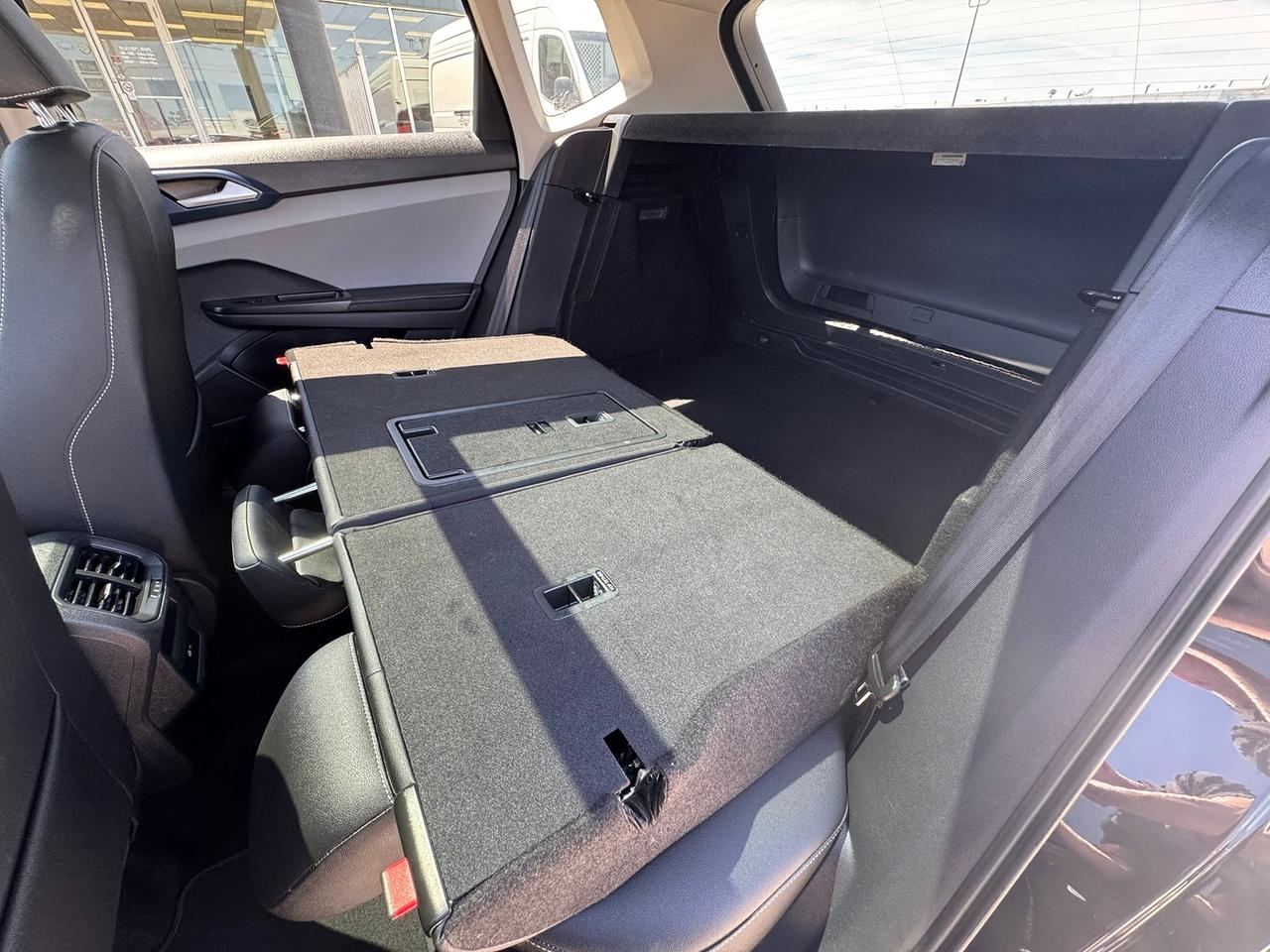 2024 Volkswagen Taos Comfortline Photo