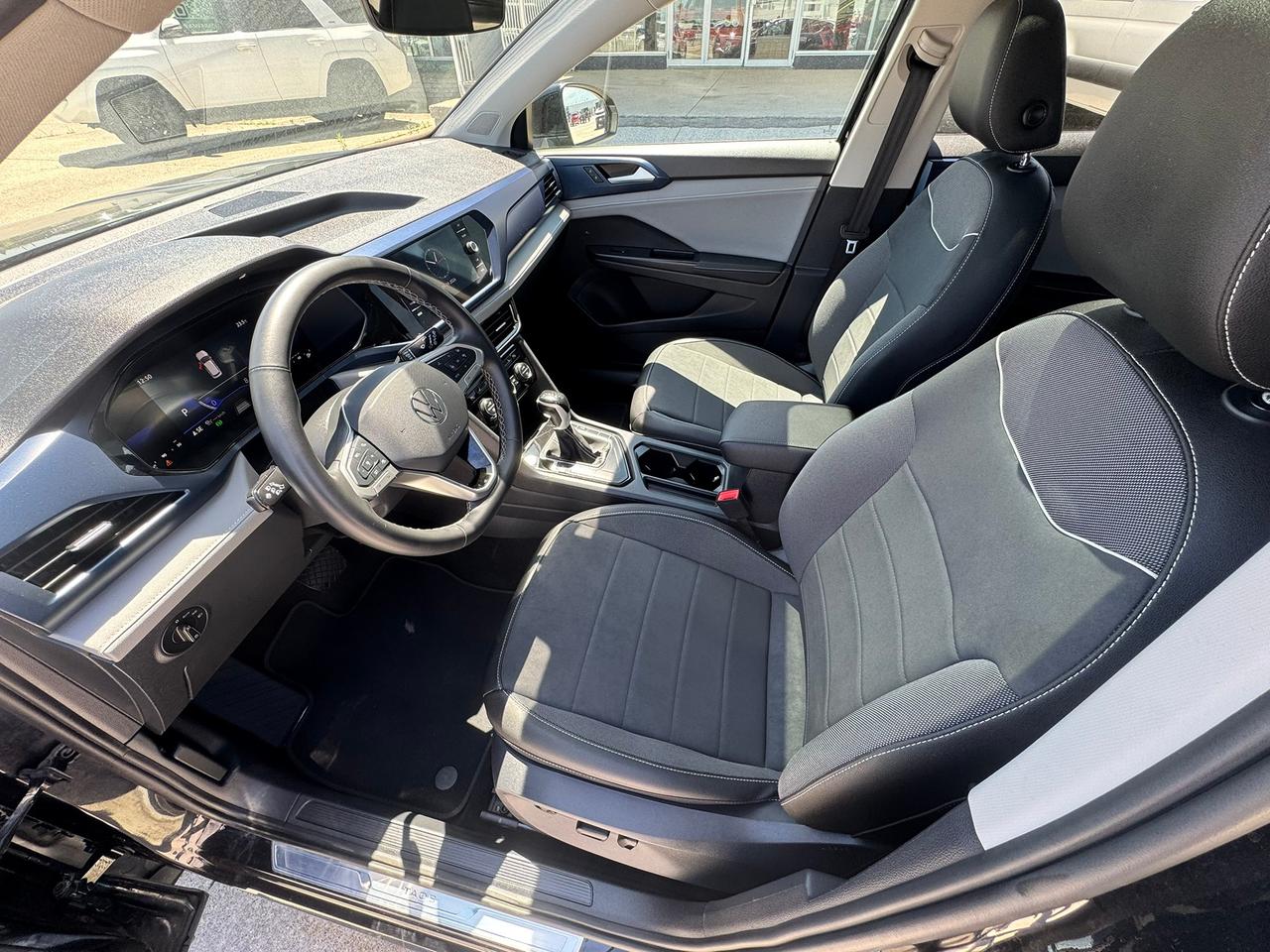 2024 Volkswagen Taos Comfortline Photo