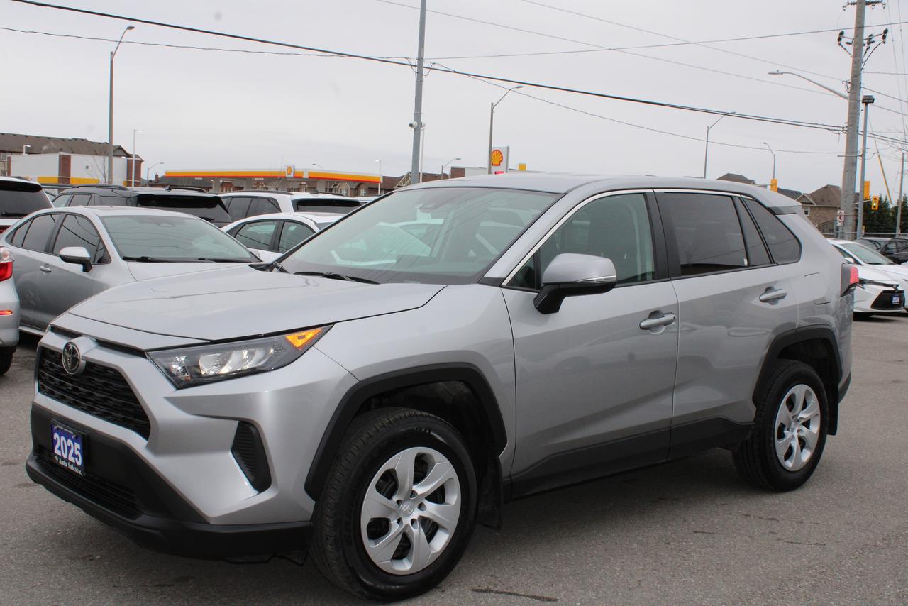 2025 Toyota RAV4 LE AWD Photo