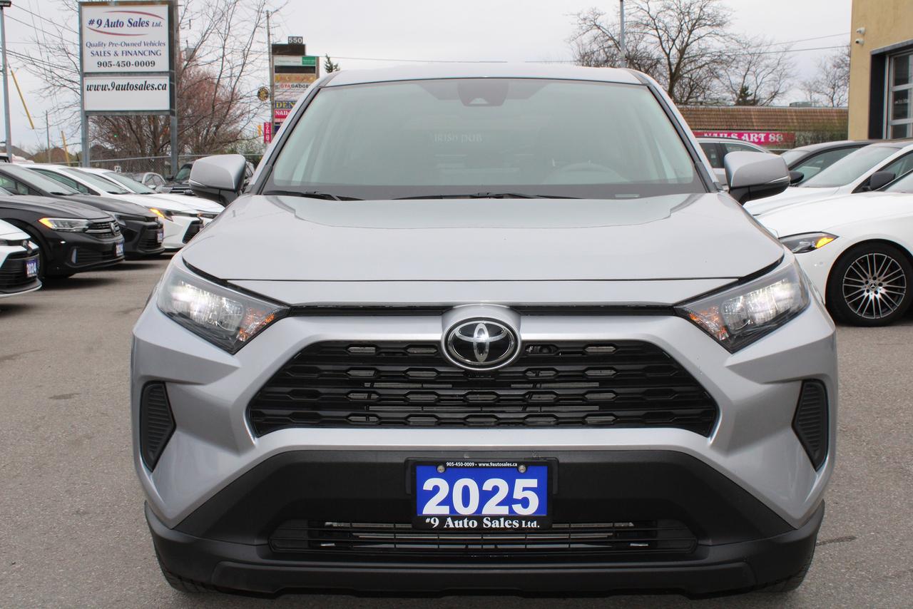 2025 Toyota RAV4 LE AWD Photo2