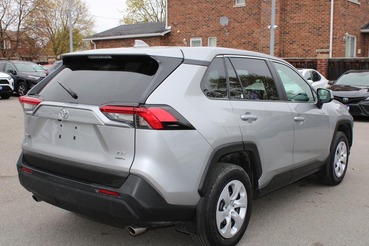 2025 Toyota RAV4 LE AWD Photo
