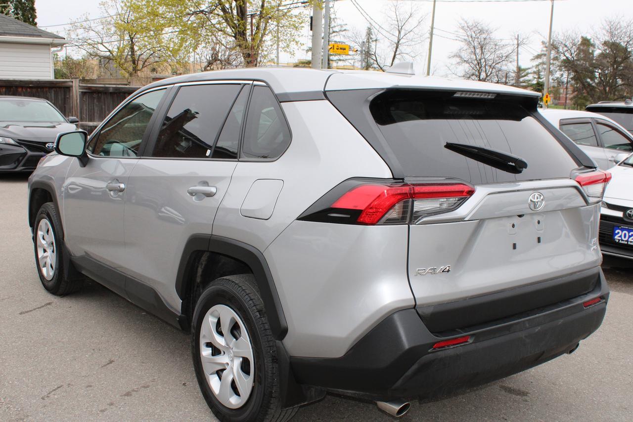 2025 Toyota RAV4 LE AWD Photo