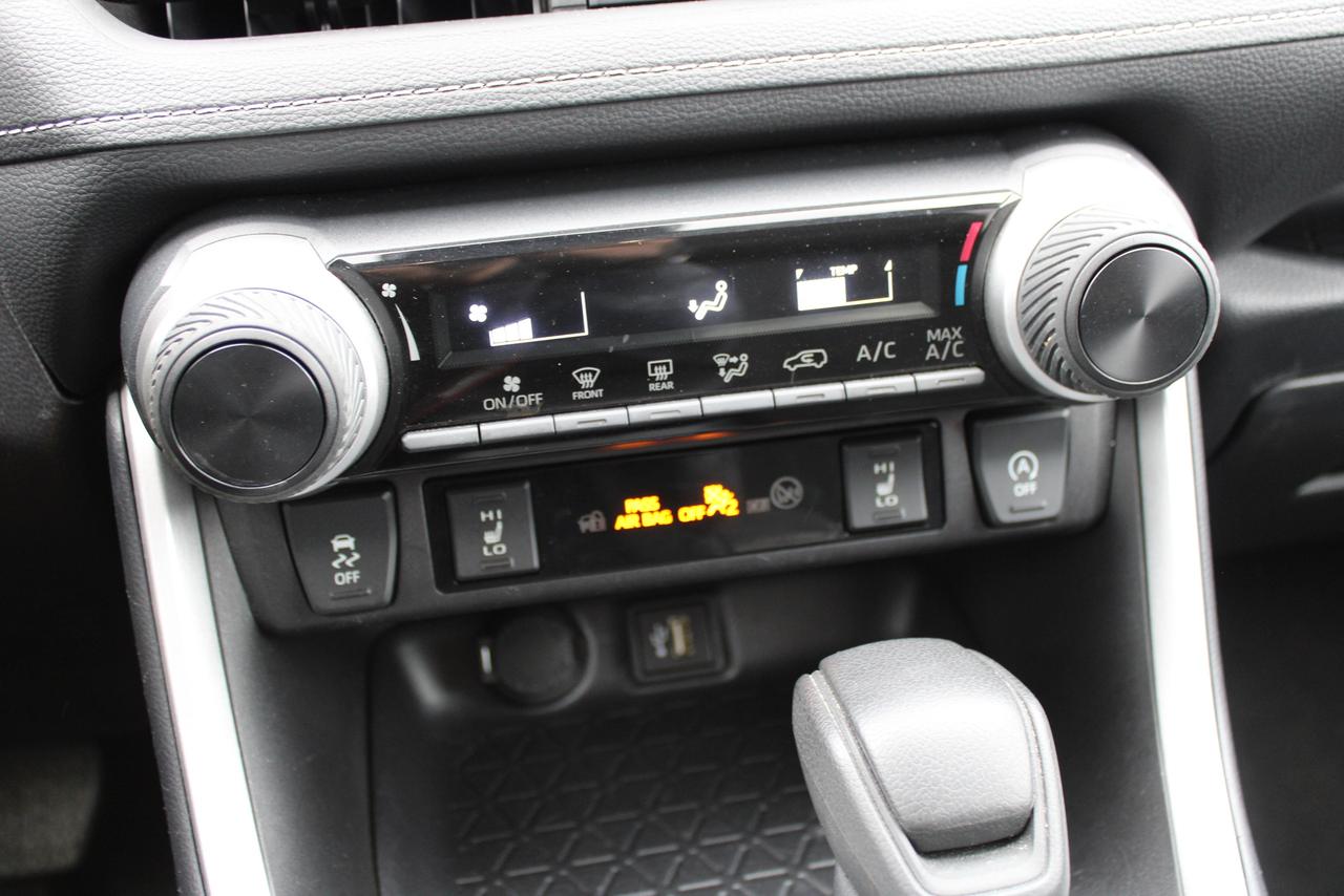2025 Toyota RAV4 LE AWD Photo