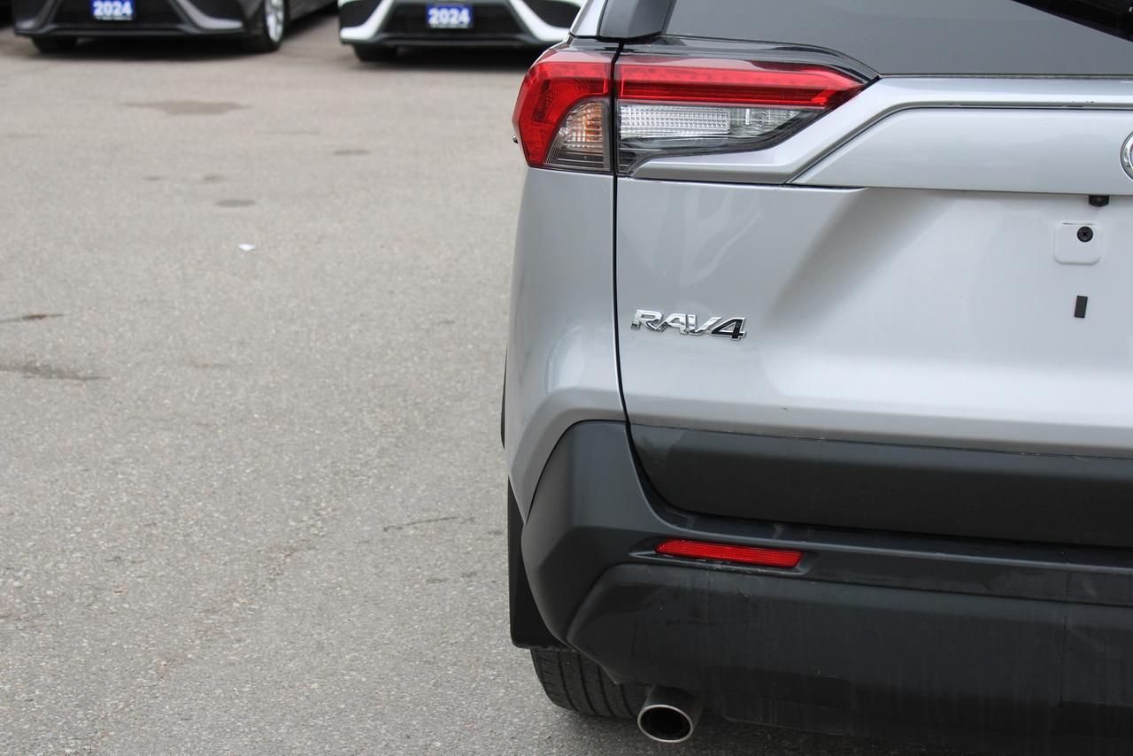 2025 Toyota RAV4 LE AWD Photo
