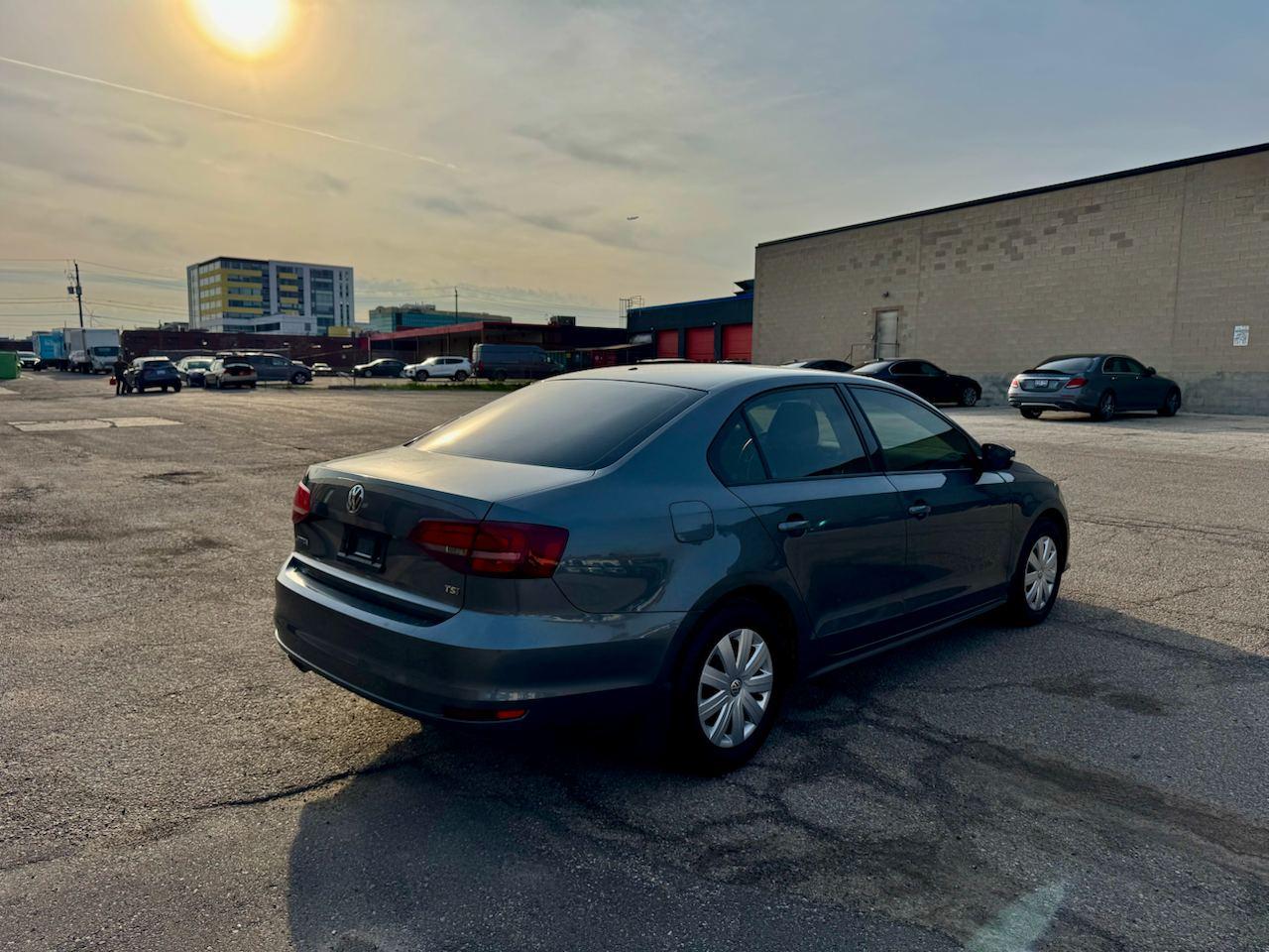 Used 2016 Volkswagen Jetta TRENDLINE+ for sale in North York, ON