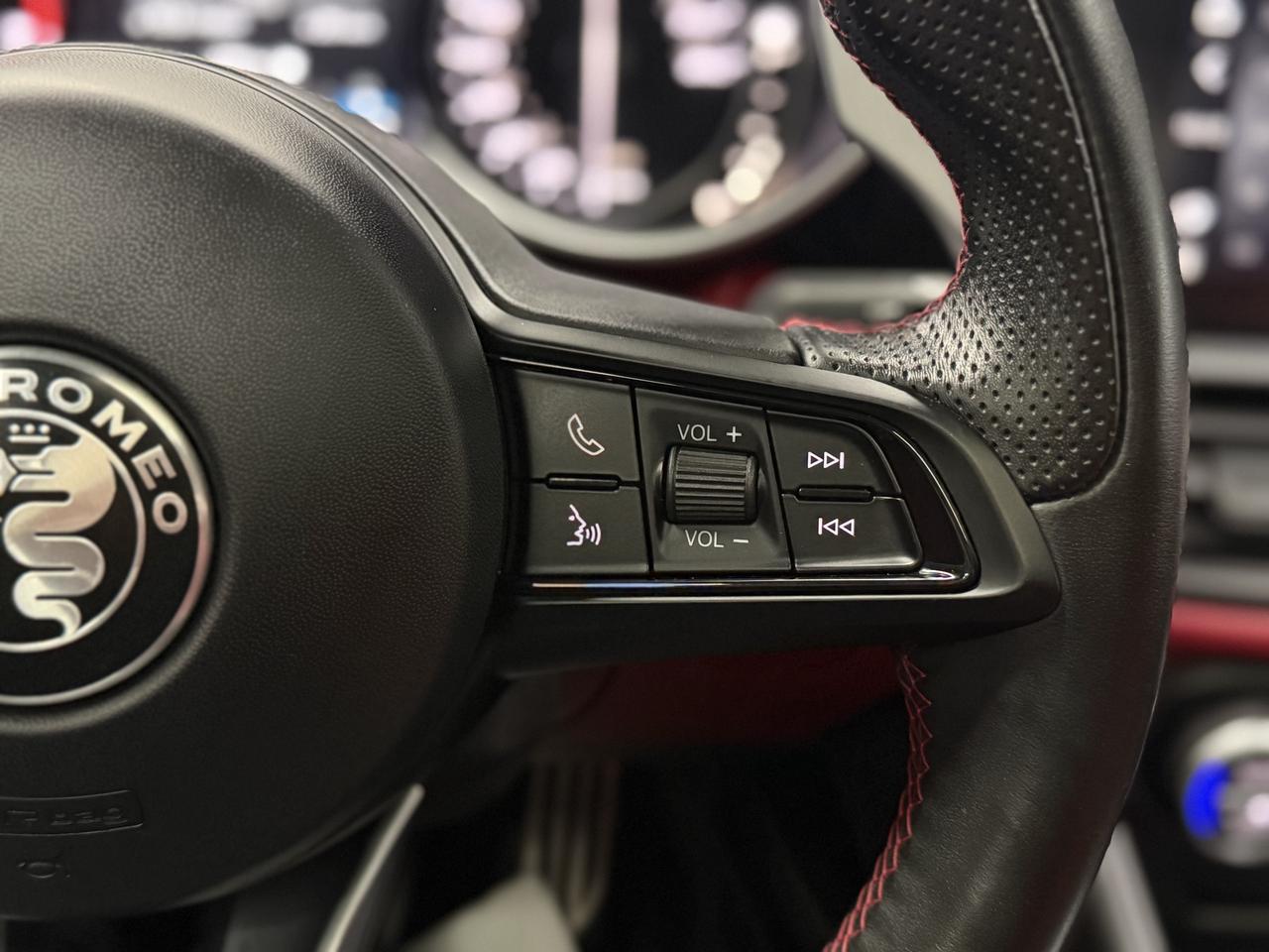 2021 Alfa Romeo Giulia TI SPORT|NAV|BACKUP|ACC|LKA|BSM|FCW|RED INT.| Photo