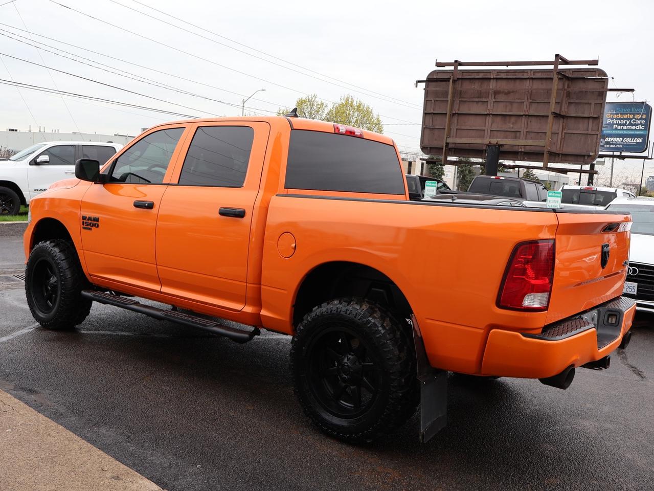 2019 RAM 1500 V8 TRADESMAN CREW 4WD CERTIFIED *SERVICE RECORDS* CAMERA NAV BLUETOOTH LEATHER HEATED SEATS CRUISE ALLOYS Photo