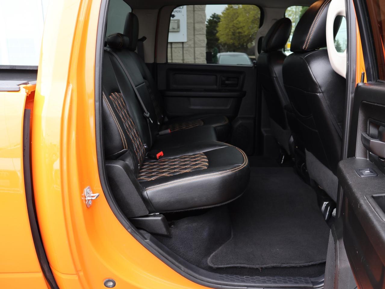 2019 RAM 1500 V8 TRADESMAN CREW 4WD CERTIFIED *SERVICE RECORDS* CAMERA NAV BLUETOOTH LEATHER HEATED SEATS CRUISE ALLOYS Photo