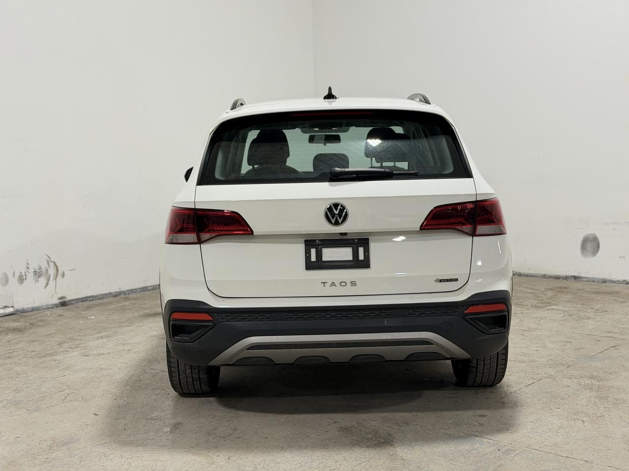 2022 Volkswagen Taos Trendline 4Motion Photo