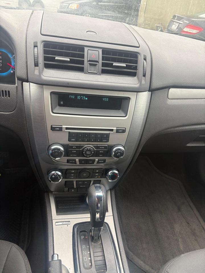 2010 Ford Fusion SE Photo