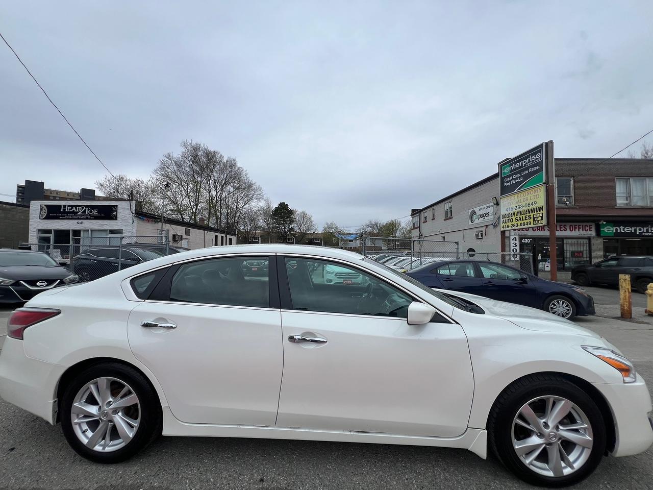 2014 Nissan Altima BACK CAM- NAV- SUNROOF- HEATED SEATS-BLUETOOTH Photo