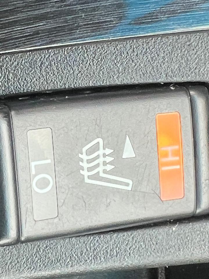 2014 Nissan Altima BACK CAM- NAV- SUNROOF- HEATED SEATS-BLUETOOTH Photo