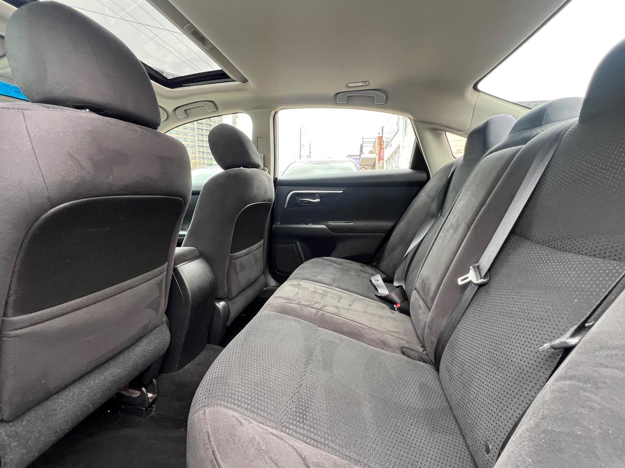 2014 Nissan Altima BACK CAM- NAV- SUNROOF- HEATED SEATS-BLUETOOTH Photo