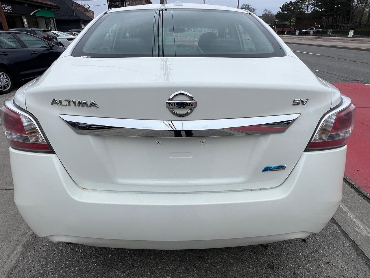 2014 Nissan Altima BACK CAM- NAV- SUNROOF- HEATED SEATS-BLUETOOTH Photo