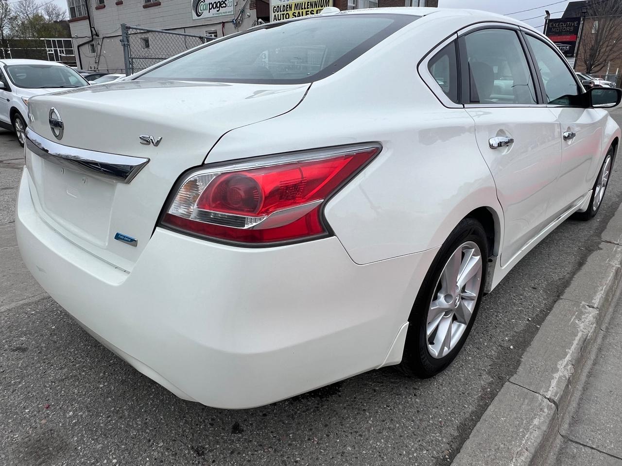 2014 Nissan Altima BACK CAM- NAV- SUNROOF- HEATED SEATS-BLUETOOTH Photo