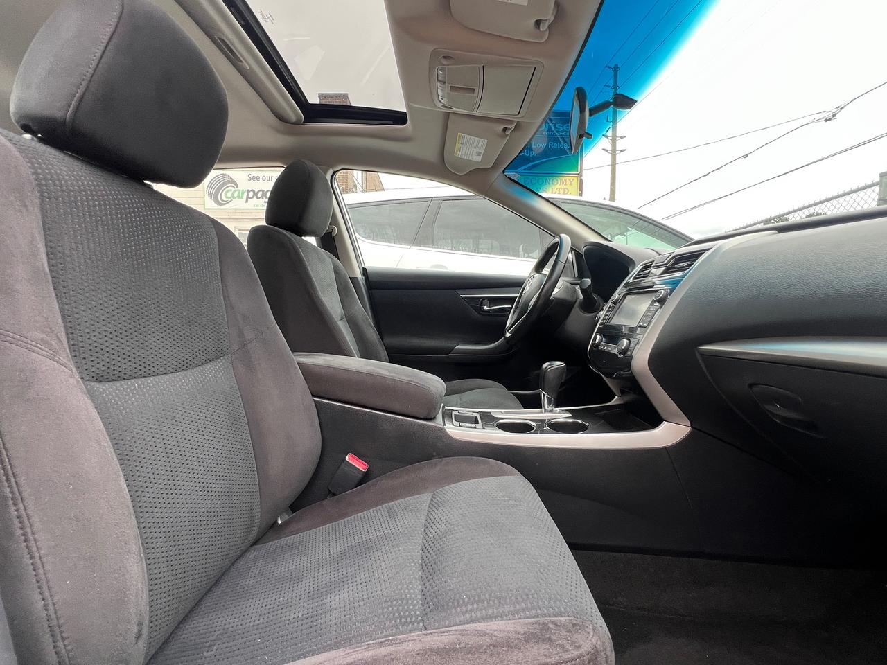 2014 Nissan Altima BACK CAM- NAV- SUNROOF- HEATED SEATS-BLUETOOTH Photo