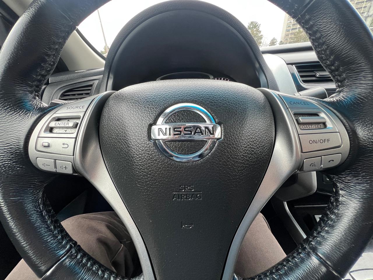 2014 Nissan Altima BACK CAM- NAV- SUNROOF- HEATED SEATS-BLUETOOTH Photo