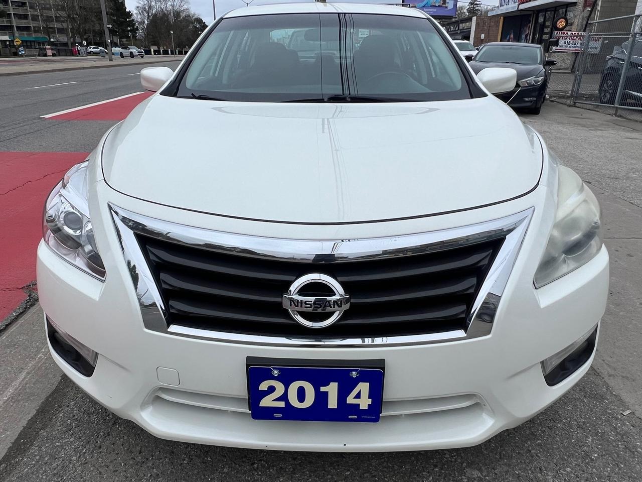 2014 Nissan Altima BACK CAM- NAV- SUNROOF- HEATED SEATS-BLUETOOTH Photo