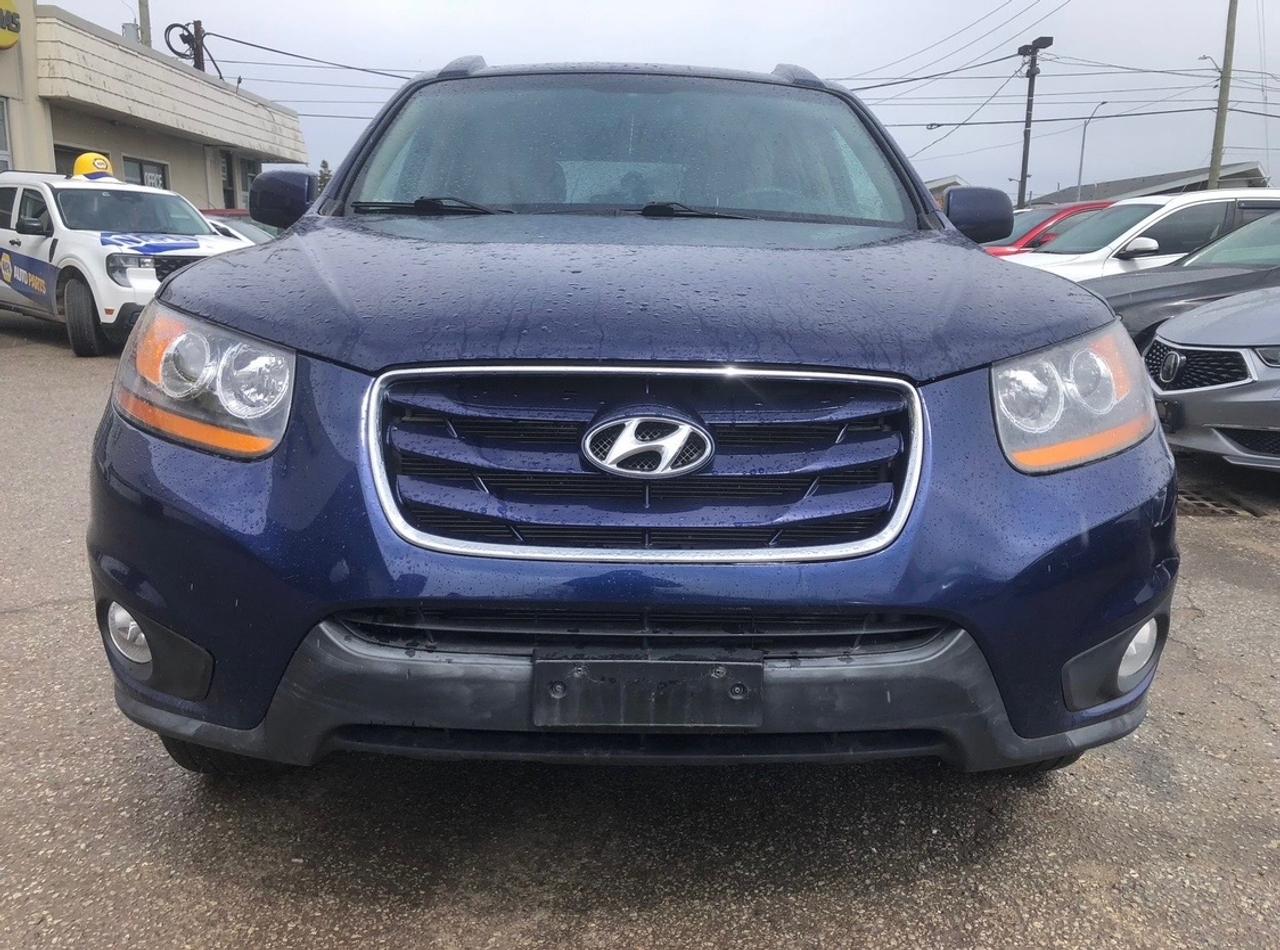 2010 Hyundai Santa Fe GL, AS-IS Photo0