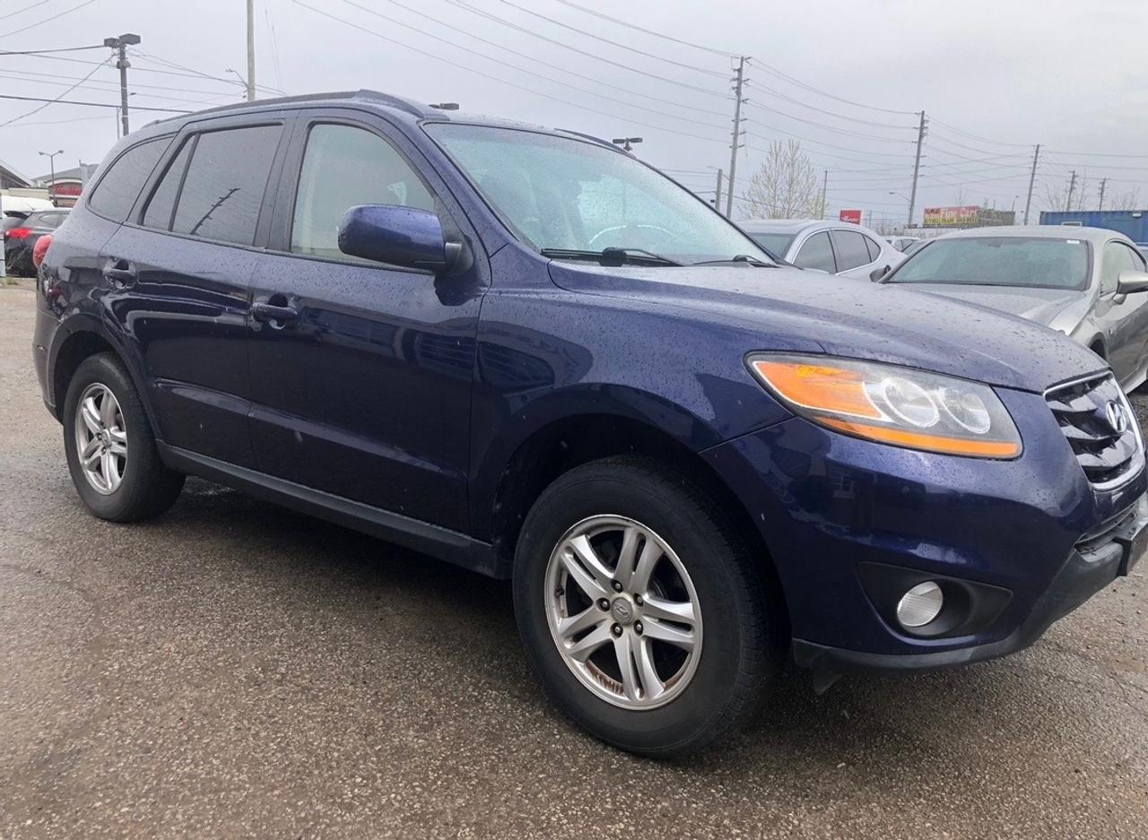 2010 Hyundai Santa Fe GL, AS-IS Photo