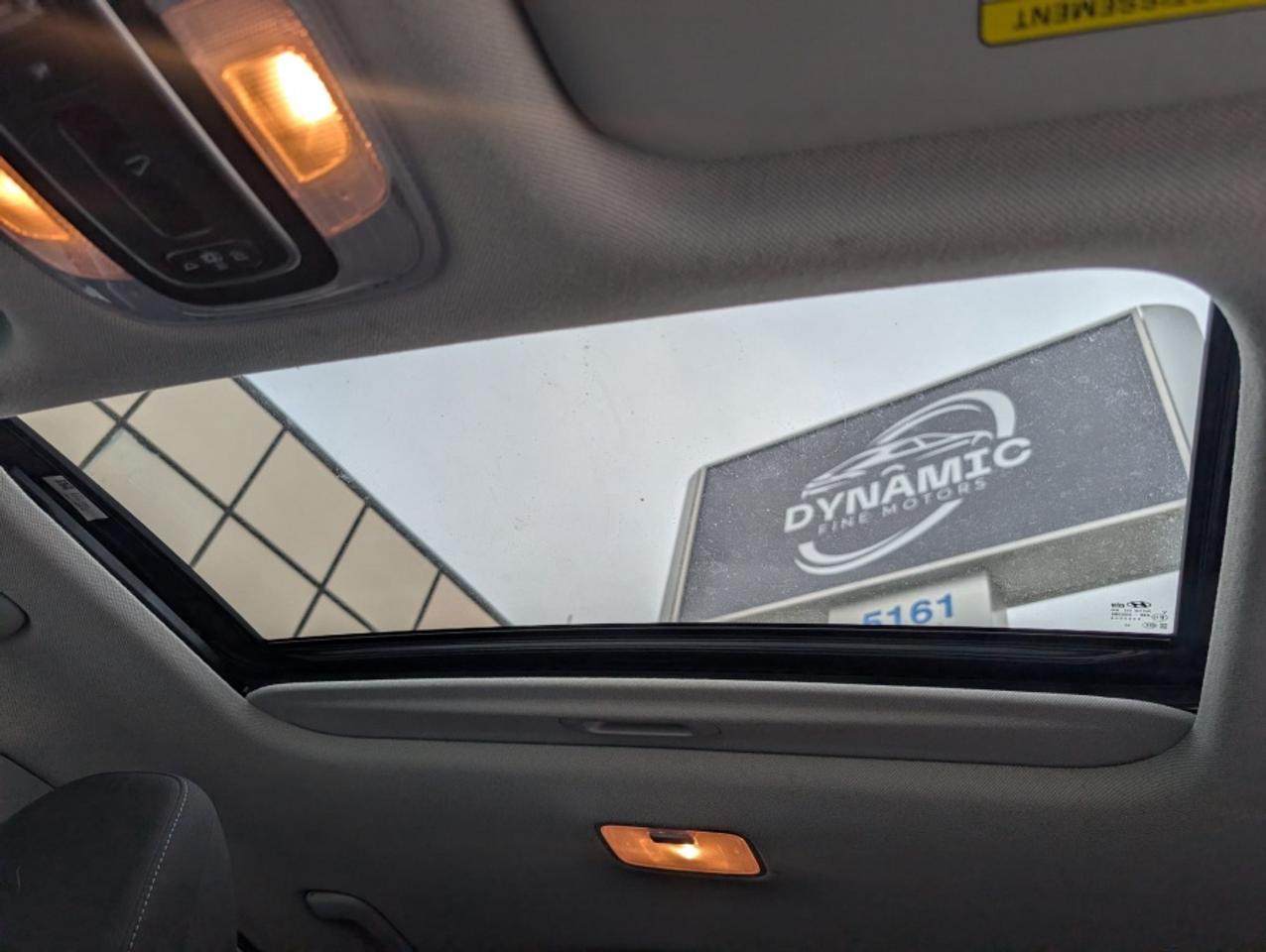 2021 Hyundai Elantra PREFERRED/ SUNROOF/ BLINDSPOT/ REAR CAM/ CARPLAY Photo