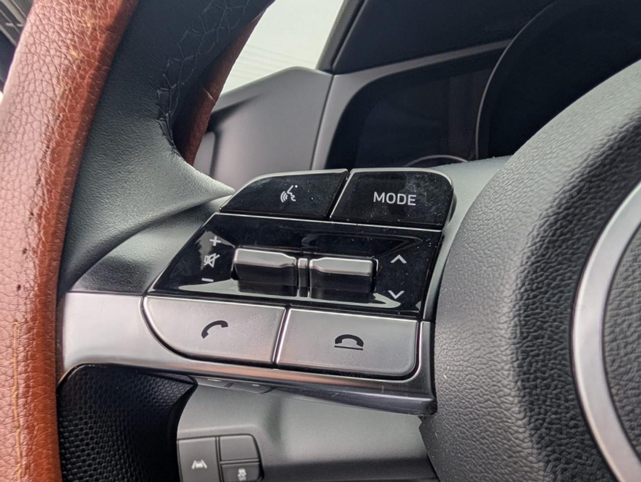 2021 Hyundai Elantra PREFERRED/ SUNROOF/ BLINDSPOT/ REAR CAM/ CARPLAY Photo