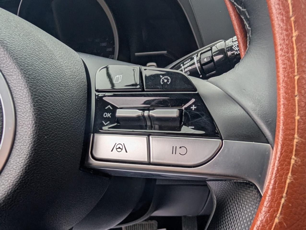 2021 Hyundai Elantra PREFERRED/ SUNROOF/ BLINDSPOT/ REAR CAM/ CARPLAY Photo