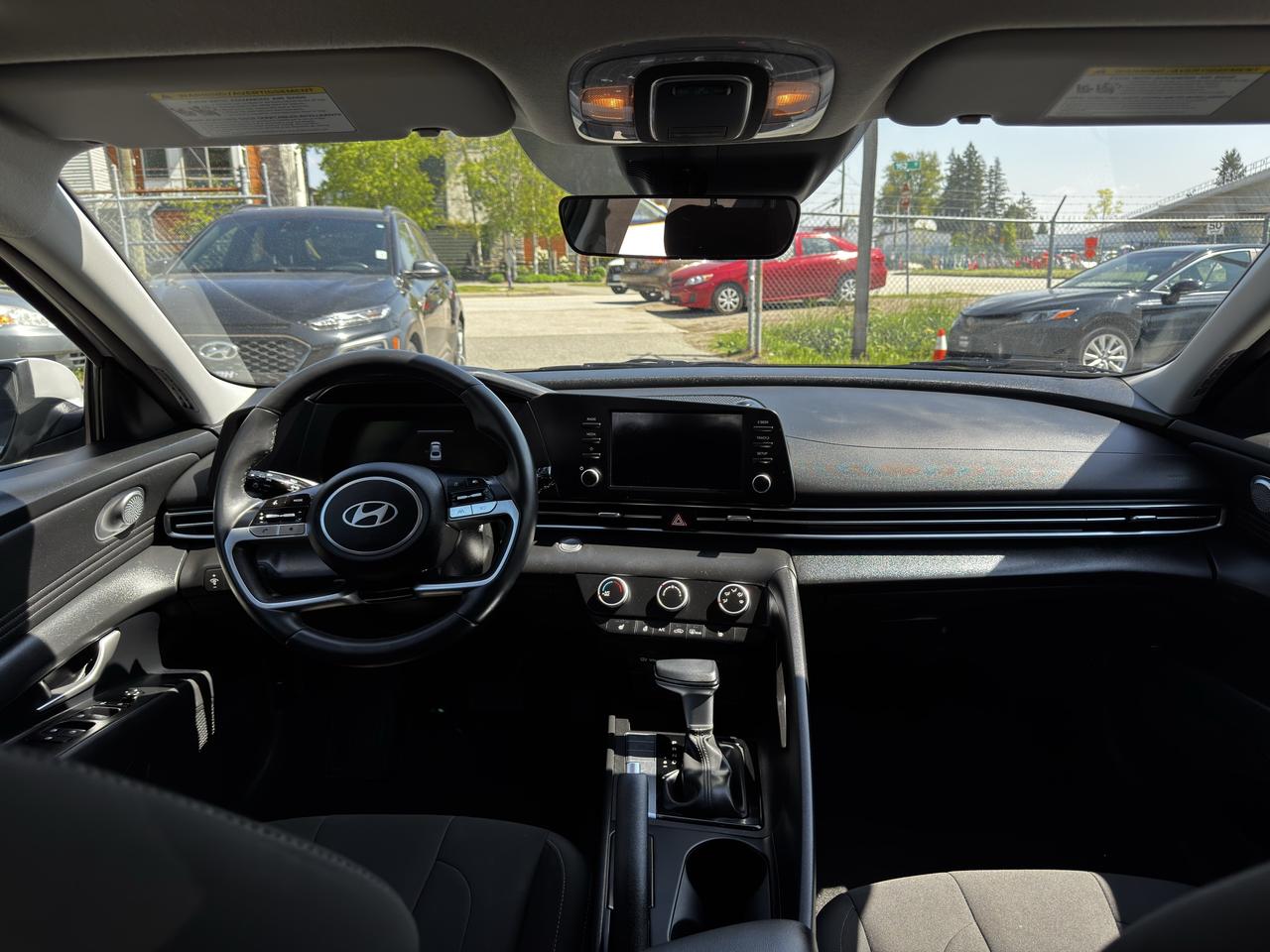 2025 Hyundai Elantra FINANCING AVAILABLE Photo10