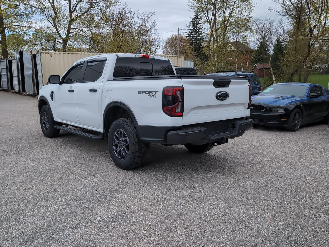 2024 Ford Ranger XLT 4WD SuperCrew 5' Box Photo3