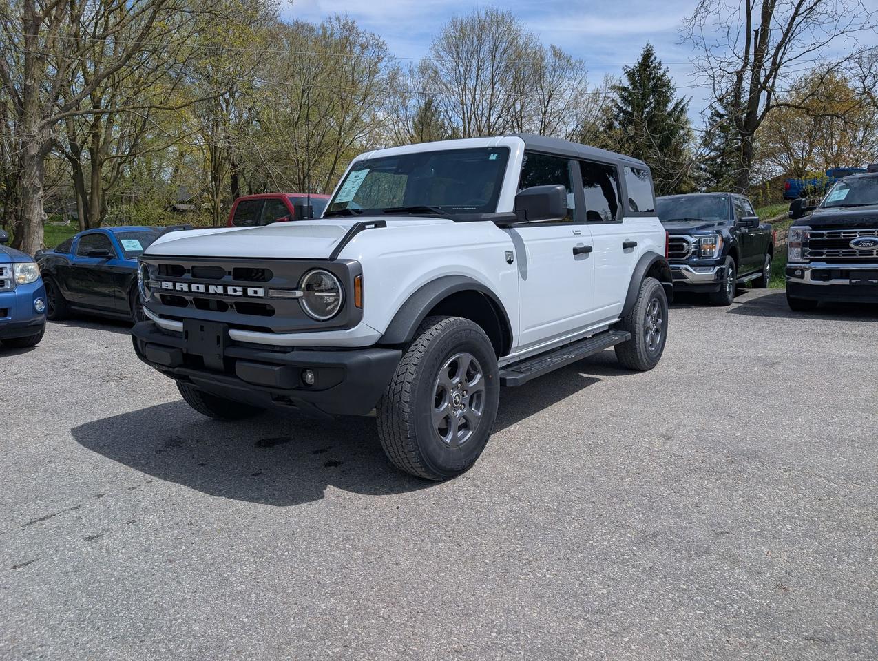 2023 Ford Bronco Big Bend 4 Door 4x4 Photo0