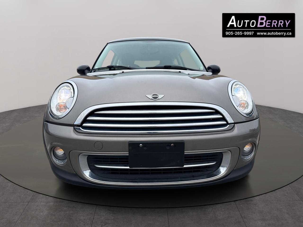 2013 MINI Cooper Hardtop 2dr Cpe Photo2