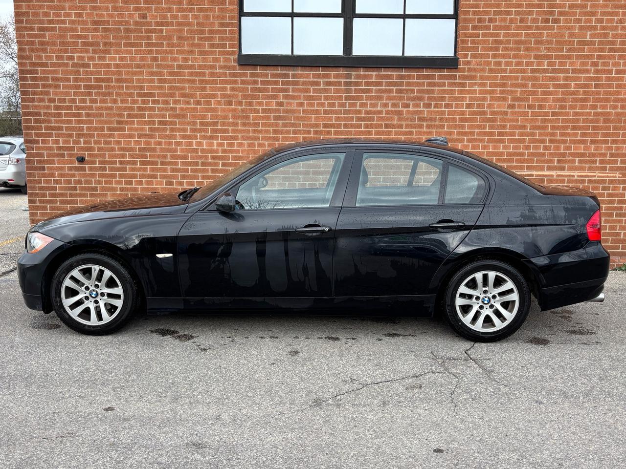 2007 BMW 3 Series 4dr Sdn 328i RWD Photo
