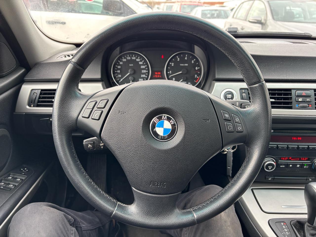 2007 BMW 3 Series 4dr Sdn 328i RWD Photo