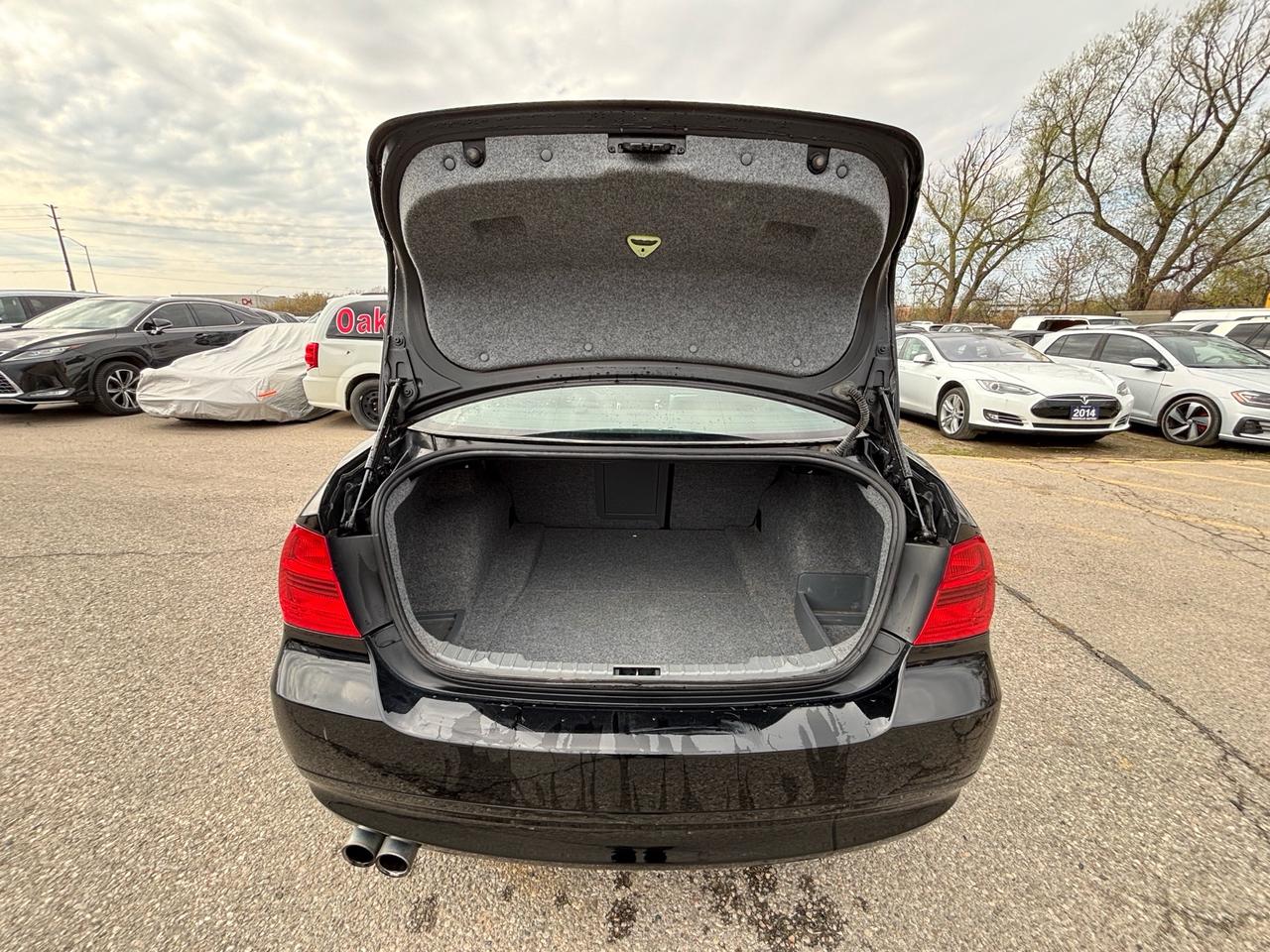 2007 BMW 3 Series 4dr Sdn 328i RWD Photo