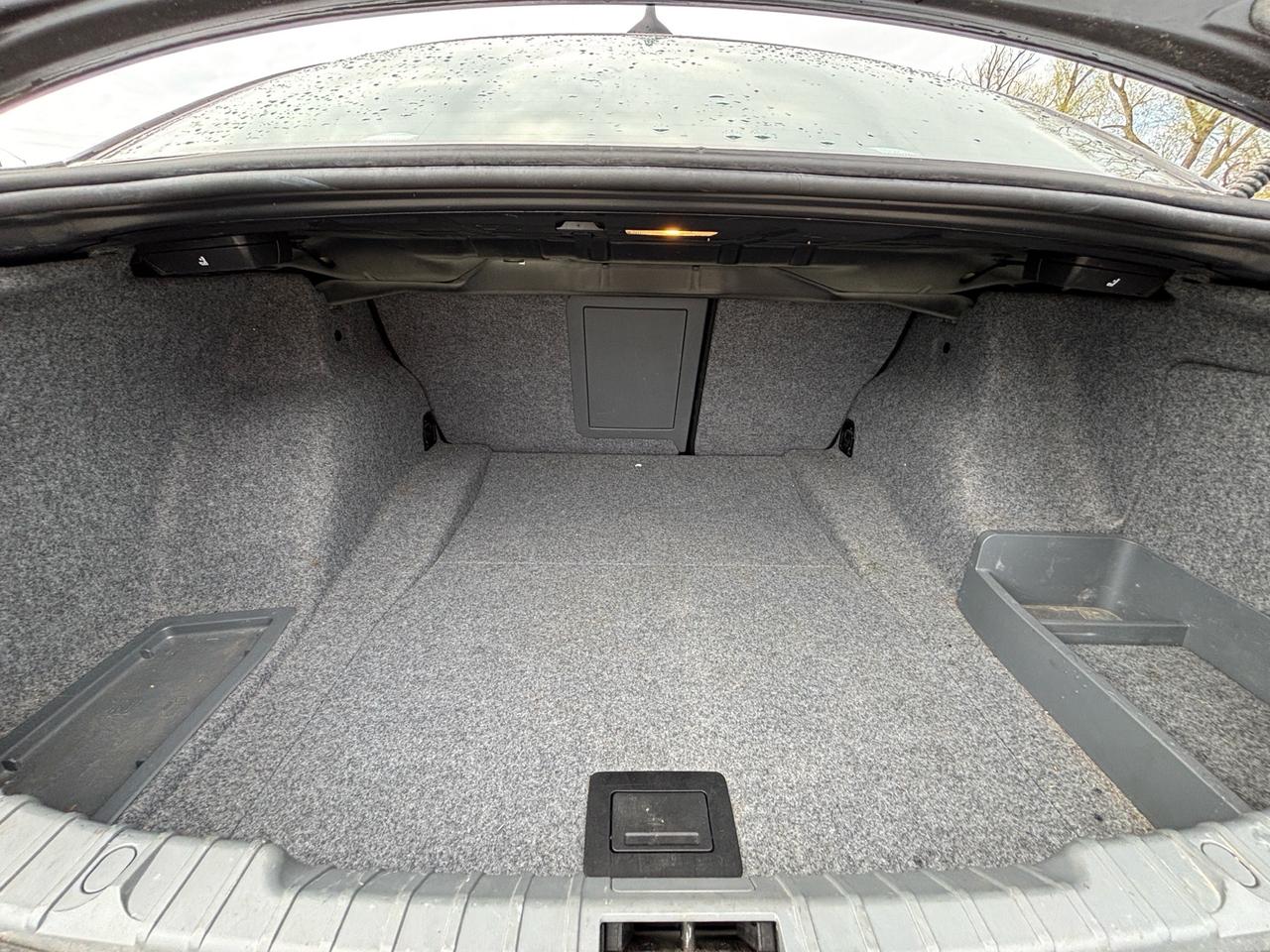 2007 BMW 3 Series 4dr Sdn 328i RWD Photo