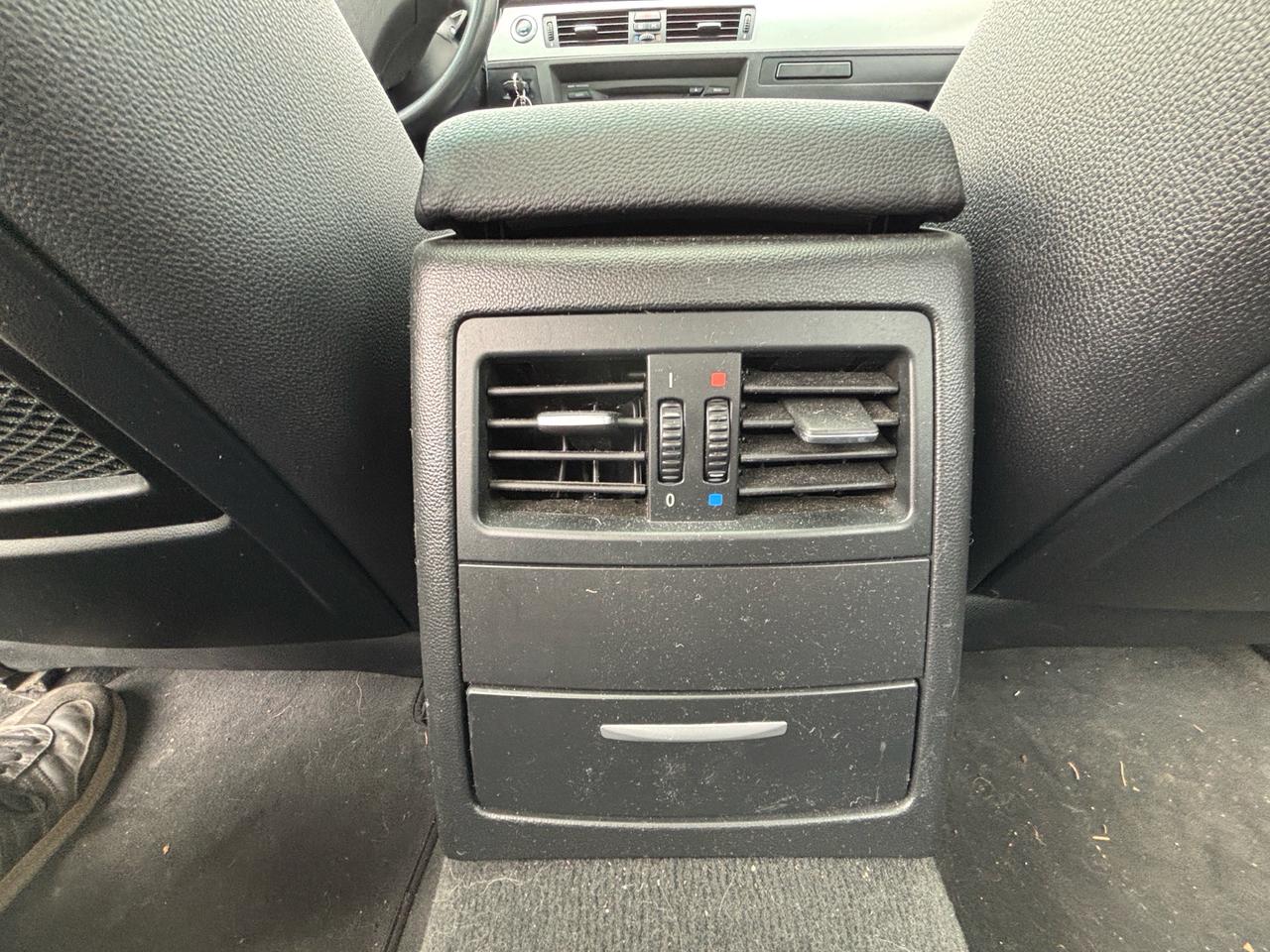 2007 BMW 3 Series 4dr Sdn 328i RWD Photo