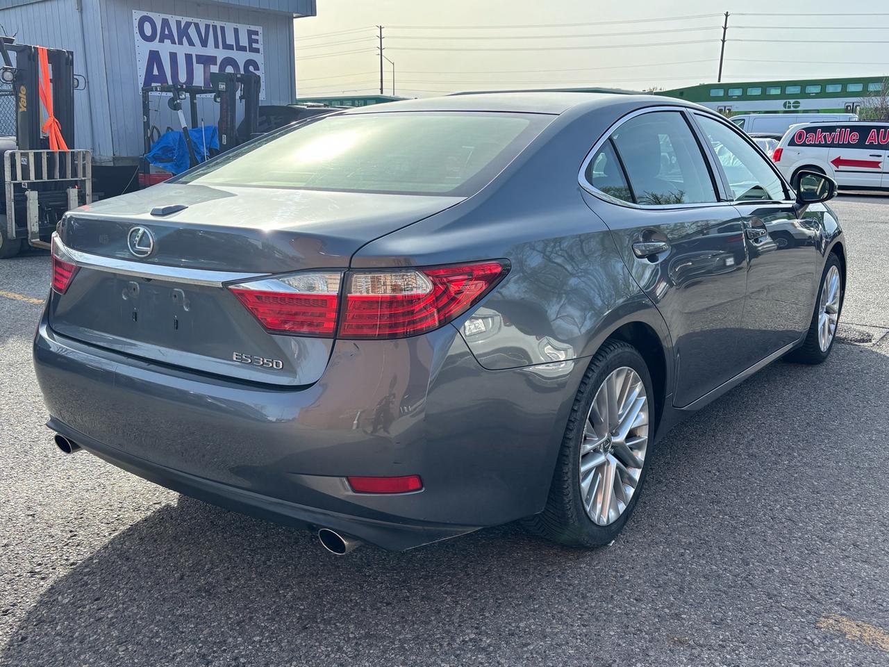 2013 Lexus ES 4DR SDN Photo