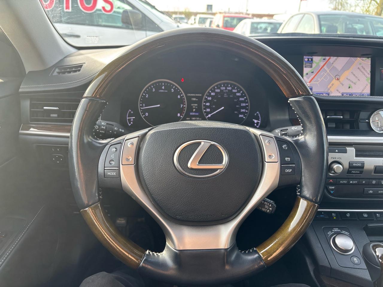 2013 Lexus ES 4DR SDN Photo