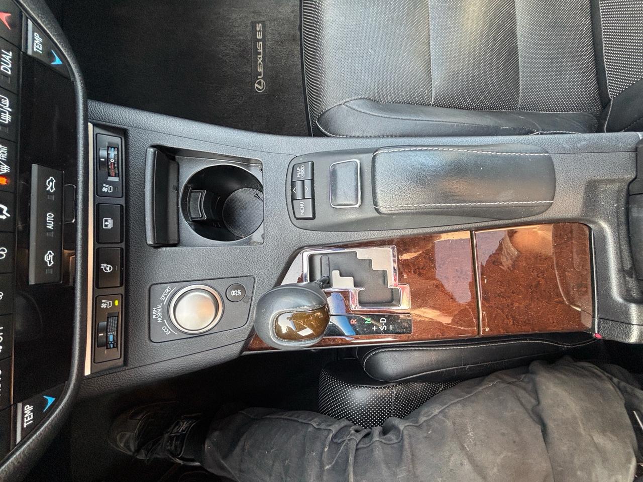 2013 Lexus ES 4DR SDN Photo