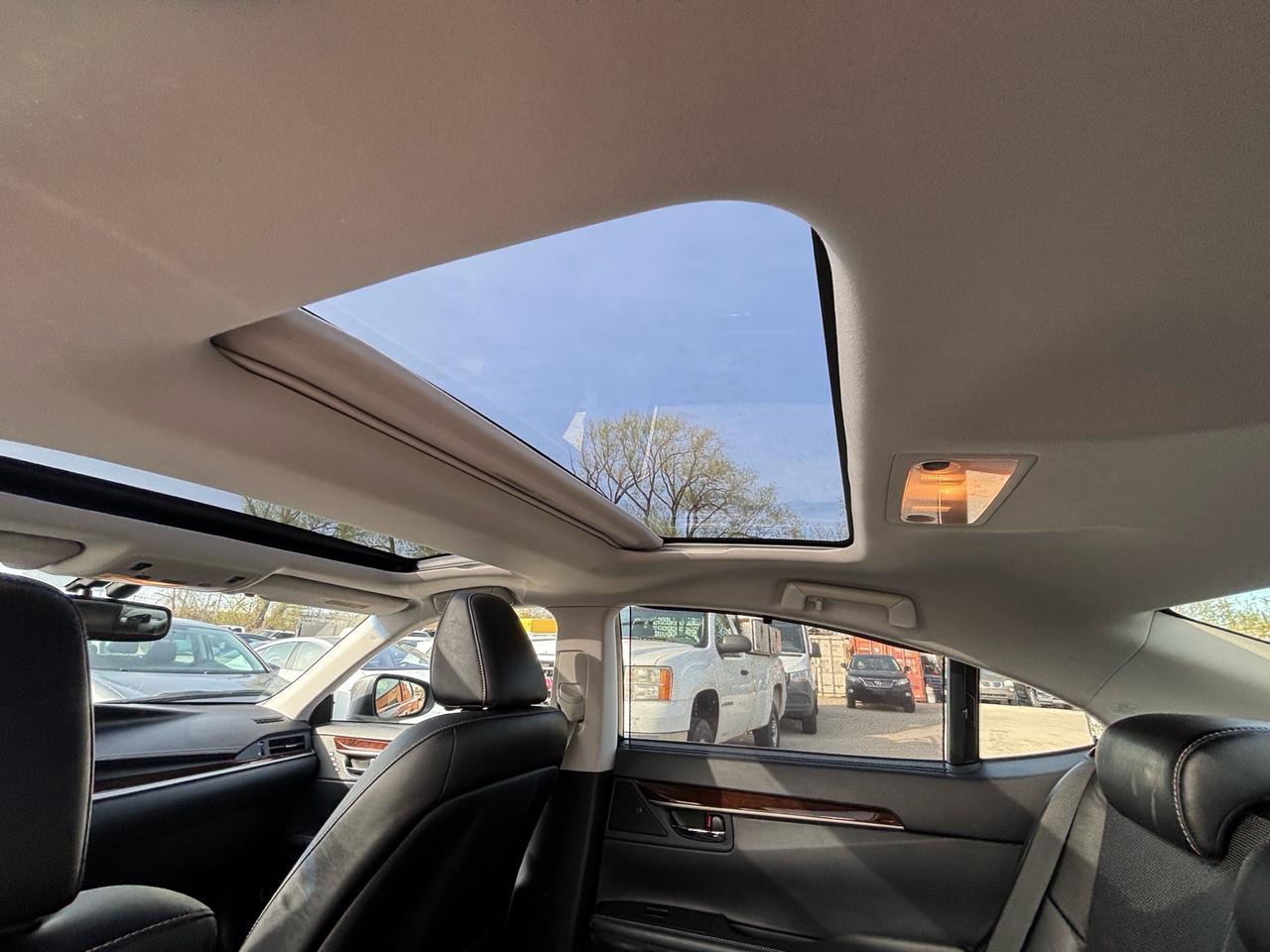 2013 Lexus ES 4DR SDN Photo