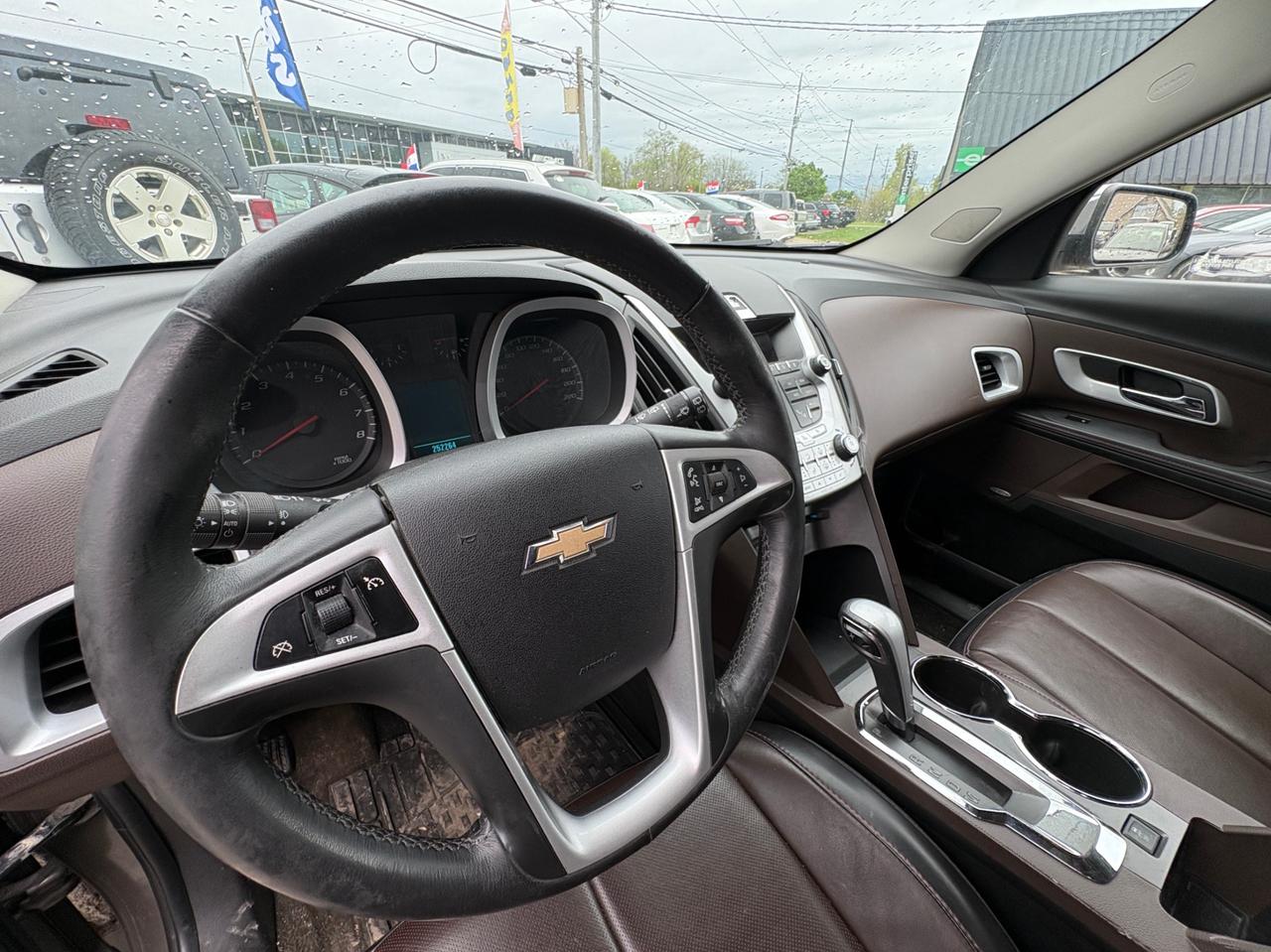 2010 Chevrolet Equinox FWD LT Photo