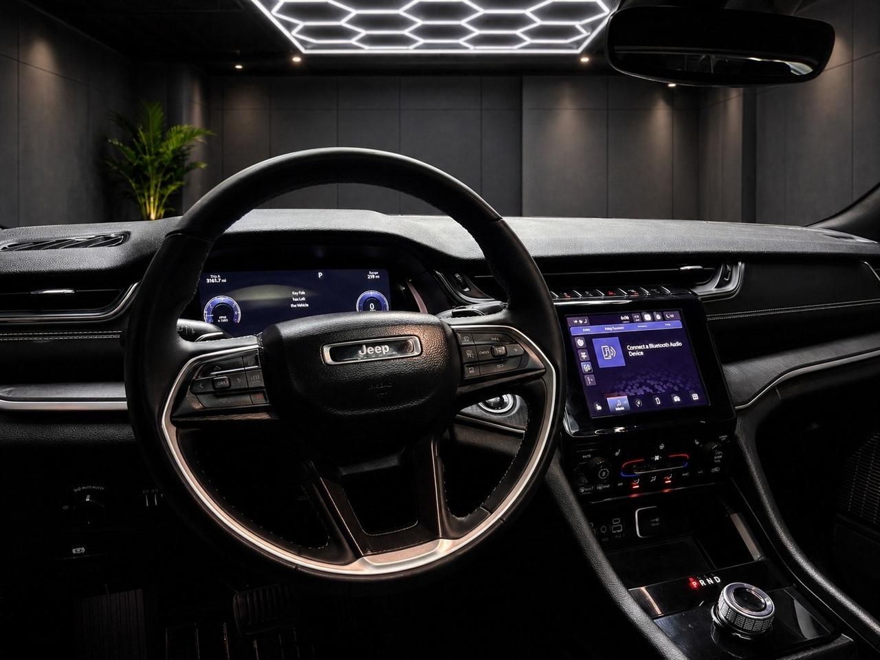 2024 Jeep Grand Cherokee L ALTITUDE 4X4 Photo