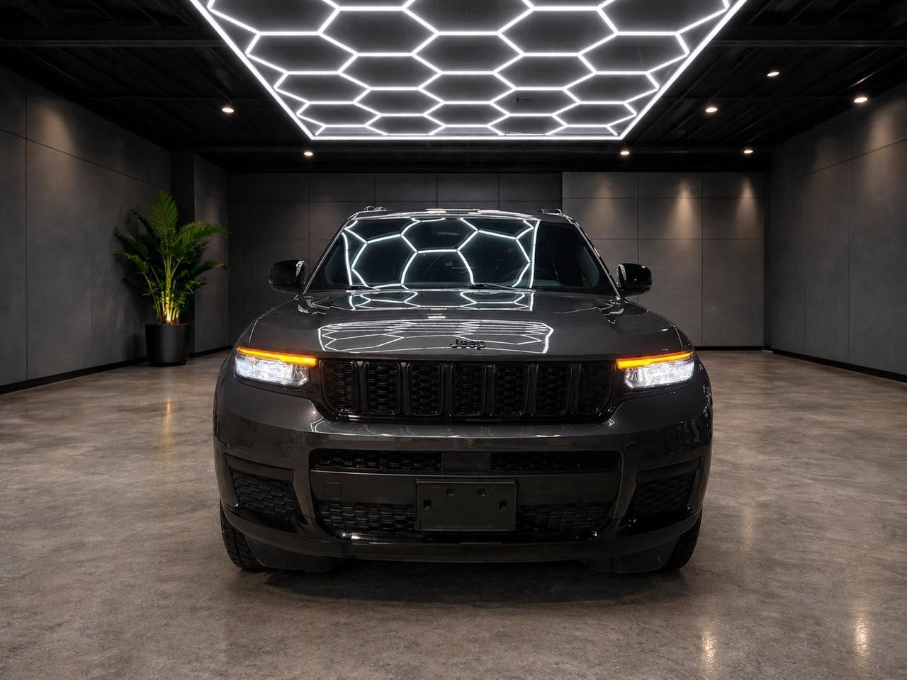 2024 Jeep Grand Cherokee L ALTITUDE 4X4 Photo