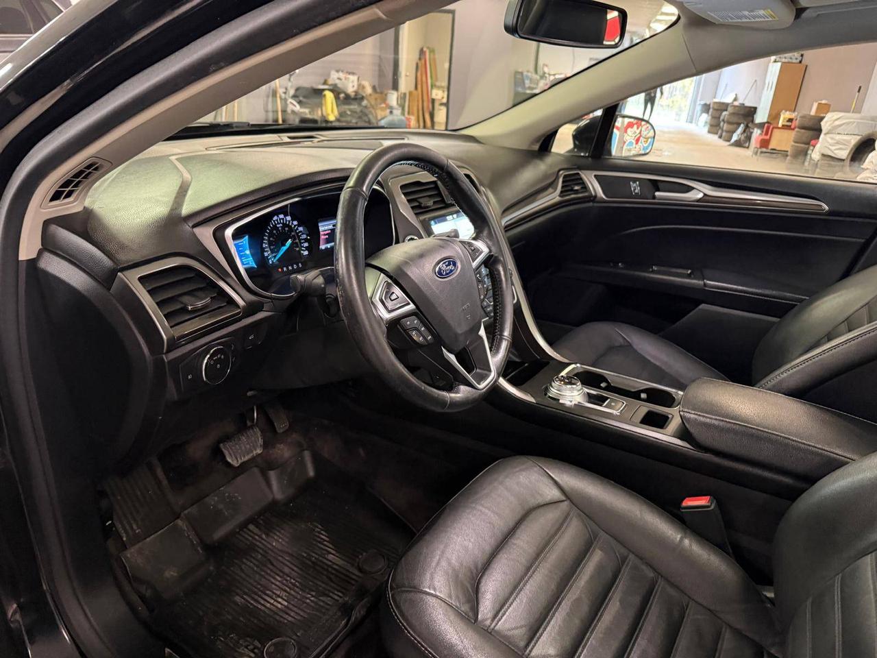 2017 Ford Fusion 4dr Sdn SE AWD, 14 DEALER SERVICE RECORDS Photo