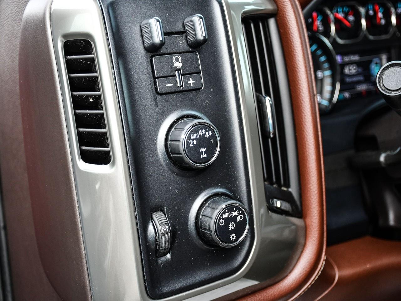 2017 Chevrolet Silverado 1500 Crew Cab Standard Box 4-Wheel Drive High Country Photo