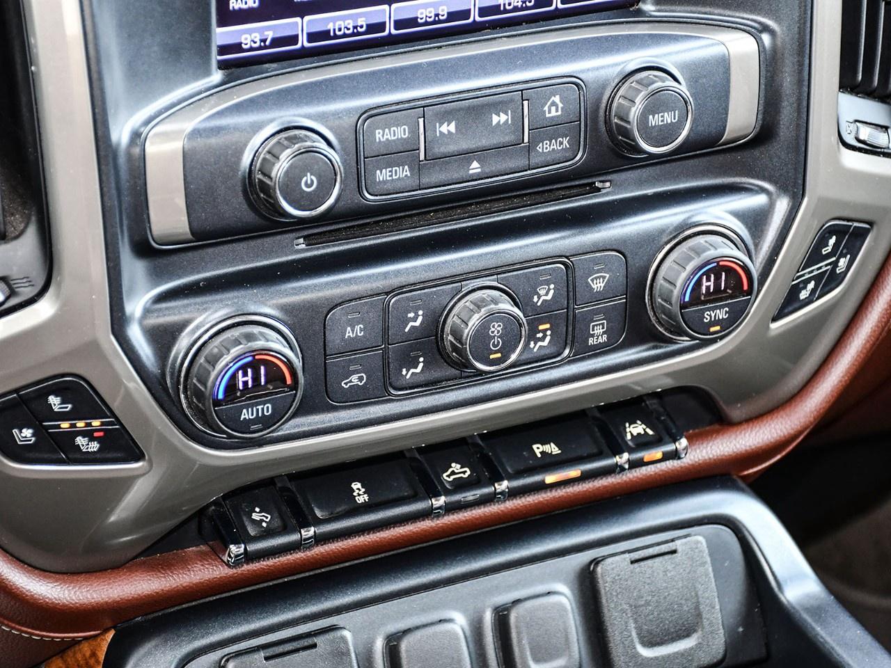 2017 Chevrolet Silverado 1500 Crew Cab Standard Box 4-Wheel Drive High Country Photo