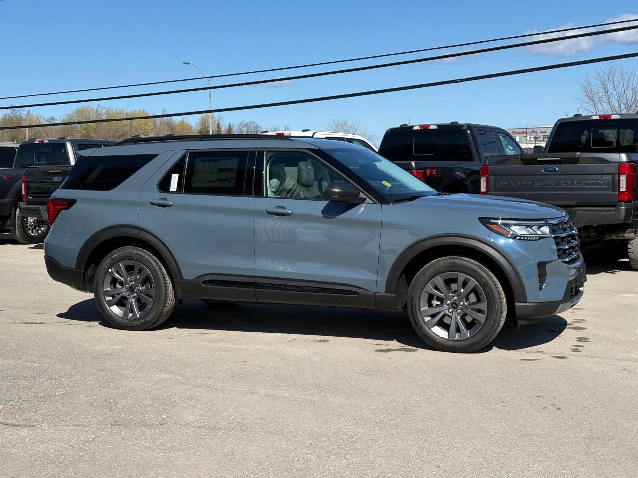 2026 Ford Explorer Active w/200A Pkg 4WD Photo